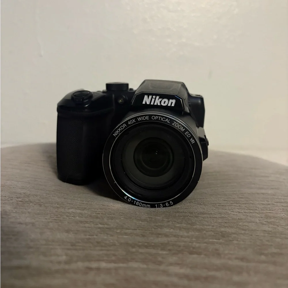 Nikon coolpix b500 Camera with 40x Wide Optical Zoom